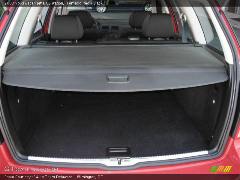 Tornado Red / Black 2003 Volkswagen Jetta GL Wagon