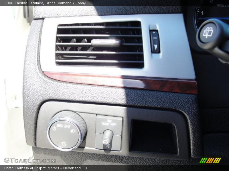 White Diamond / Ebony 2008 Cadillac Escalade