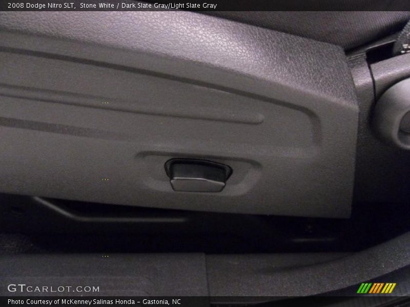 Stone White / Dark Slate Gray/Light Slate Gray 2008 Dodge Nitro SLT