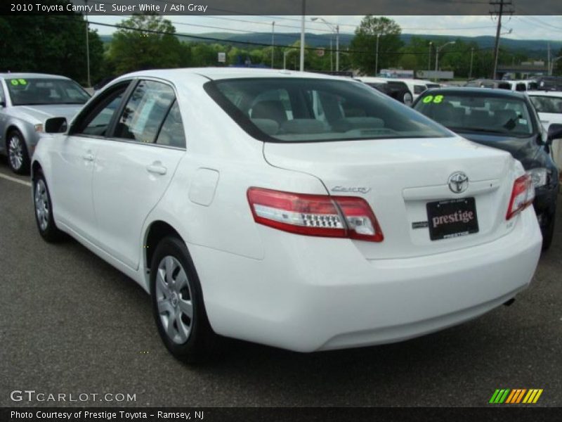 Super White / Ash Gray 2010 Toyota Camry LE