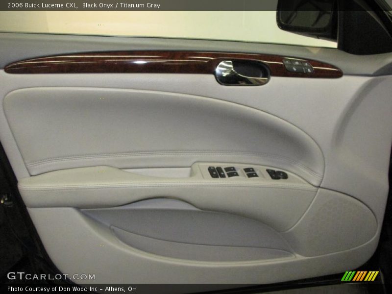 Black Onyx / Titanium Gray 2006 Buick Lucerne CXL