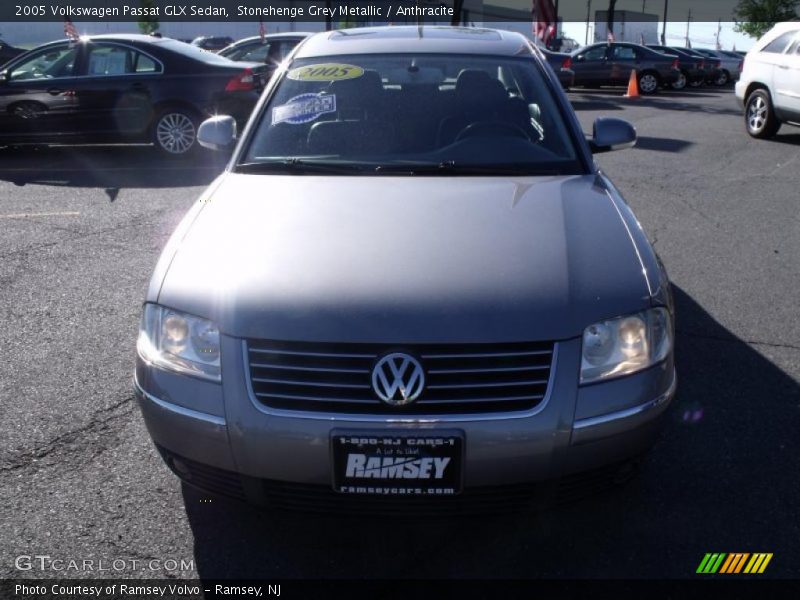 Stonehenge Grey Metallic / Anthracite 2005 Volkswagen Passat GLX Sedan