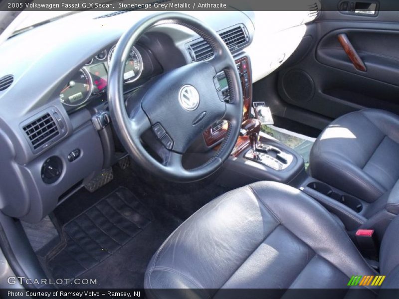 Stonehenge Grey Metallic / Anthracite 2005 Volkswagen Passat GLX Sedan