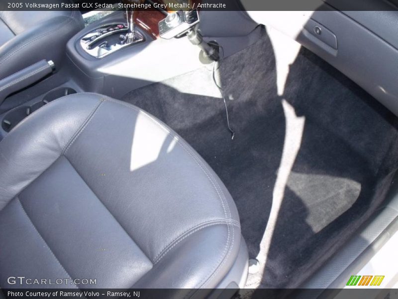 Stonehenge Grey Metallic / Anthracite 2005 Volkswagen Passat GLX Sedan