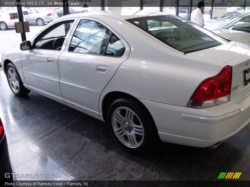 Ice White / Taupe 2009 Volvo S60 2.5T