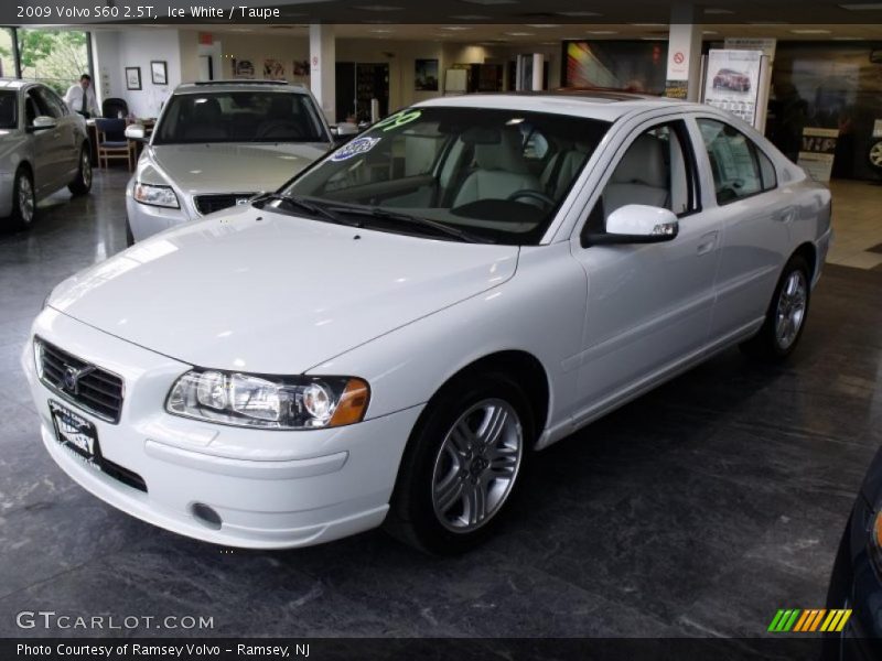 Ice White / Taupe 2009 Volvo S60 2.5T