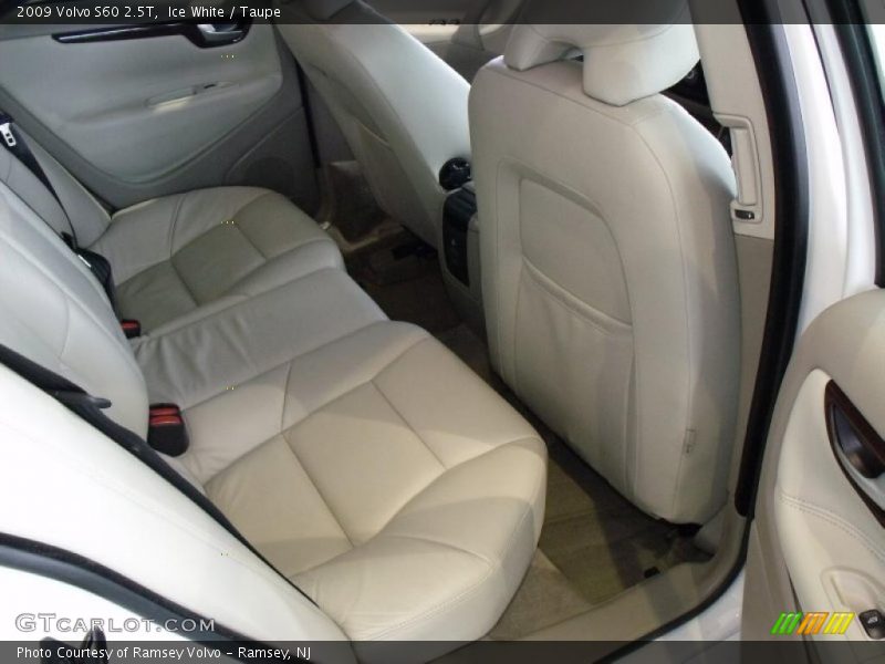 Ice White / Taupe 2009 Volvo S60 2.5T