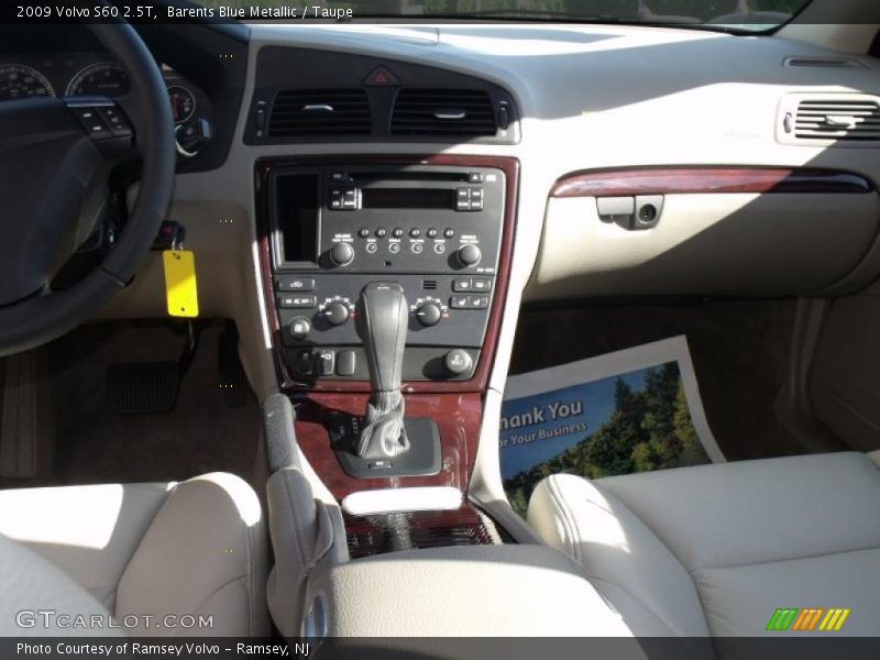 Barents Blue Metallic / Taupe 2009 Volvo S60 2.5T