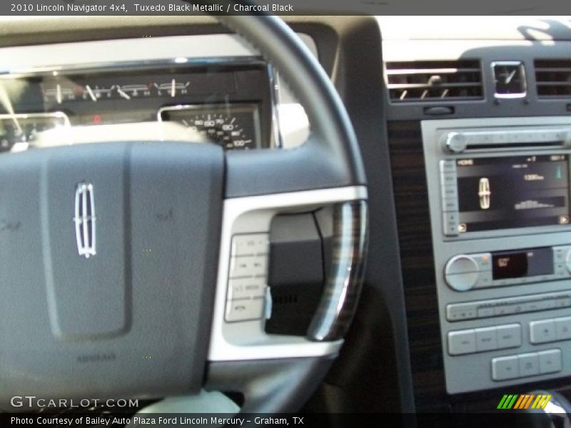 Tuxedo Black Metallic / Charcoal Black 2010 Lincoln Navigator 4x4
