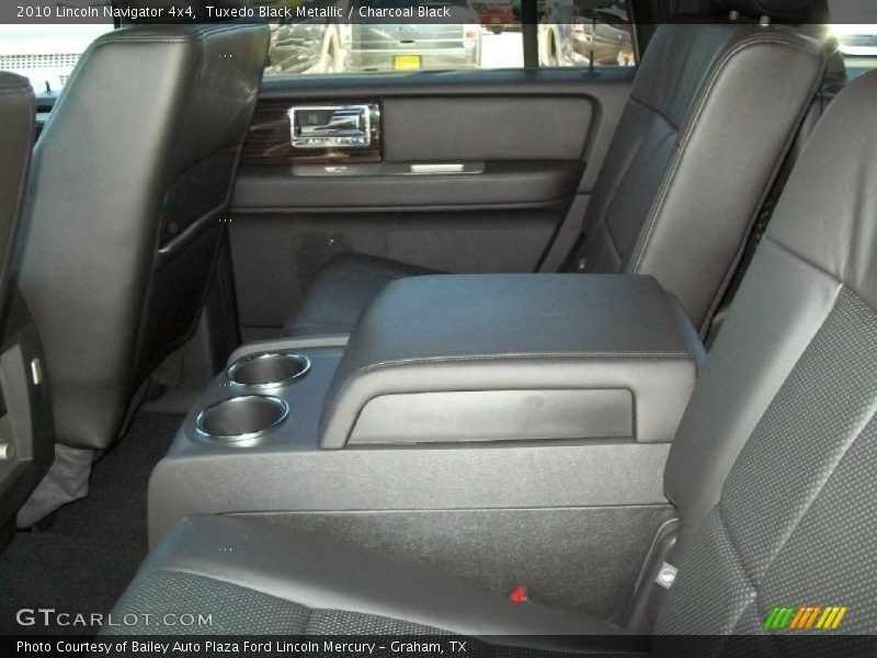 Tuxedo Black Metallic / Charcoal Black 2010 Lincoln Navigator 4x4