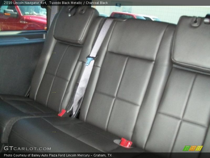Tuxedo Black Metallic / Charcoal Black 2010 Lincoln Navigator 4x4