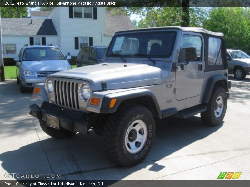Silverstone Metallic / Agate Black 2002 Jeep Wrangler X 4x4