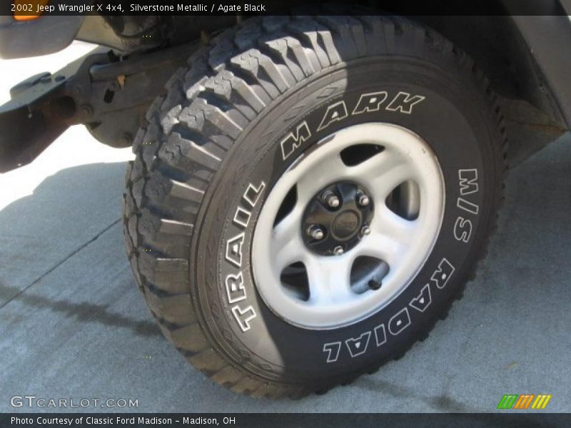 Silverstone Metallic / Agate Black 2002 Jeep Wrangler X 4x4