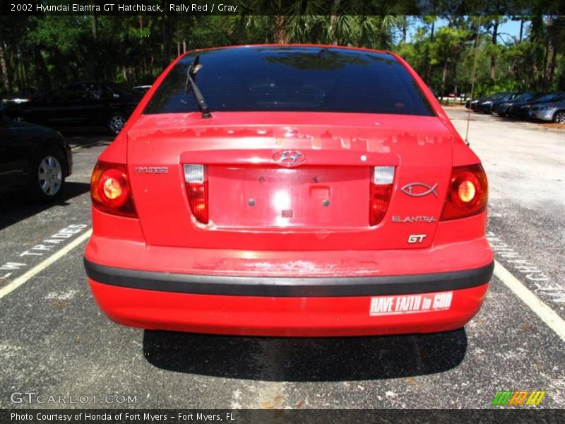 Rally Red / Gray 2002 Hyundai Elantra GT Hatchback