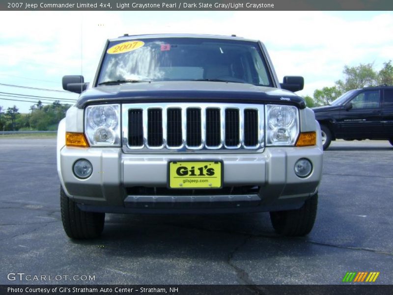 Light Graystone Pearl / Dark Slate Gray/Light Graystone 2007 Jeep Commander Limited 4x4