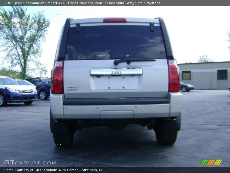 Light Graystone Pearl / Dark Slate Gray/Light Graystone 2007 Jeep Commander Limited 4x4