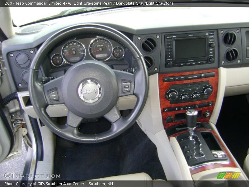Light Graystone Pearl / Dark Slate Gray/Light Graystone 2007 Jeep Commander Limited 4x4