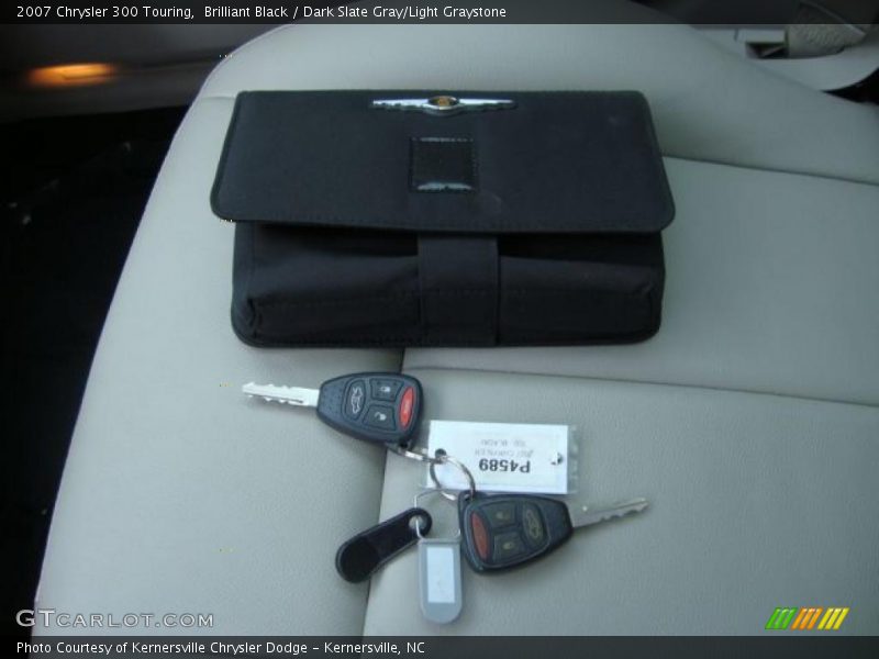 Brilliant Black / Dark Slate Gray/Light Graystone 2007 Chrysler 300 Touring