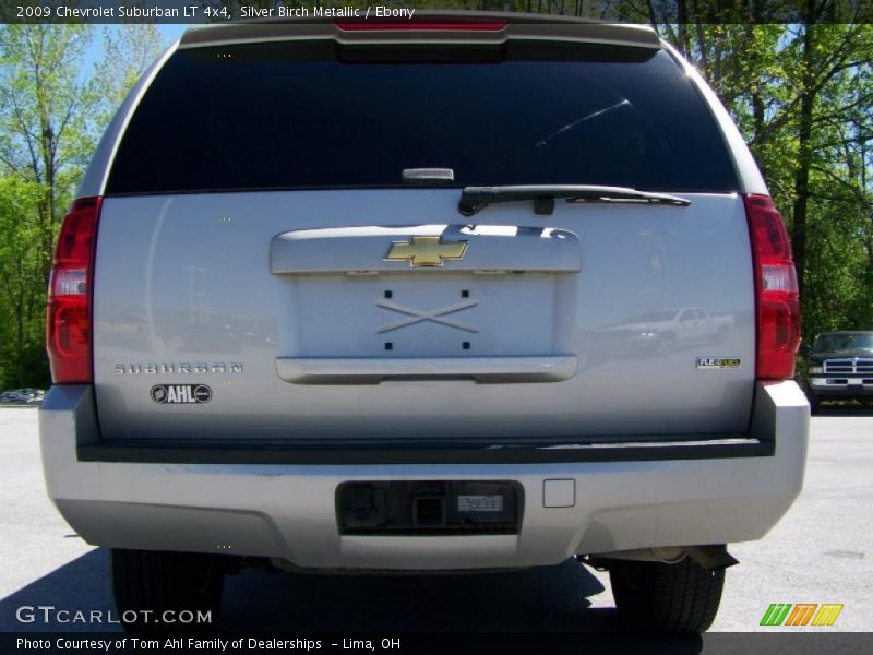 Silver Birch Metallic / Ebony 2009 Chevrolet Suburban LT 4x4