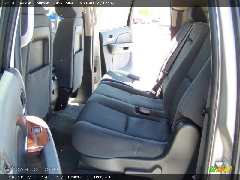 Silver Birch Metallic / Ebony 2009 Chevrolet Suburban LT 4x4