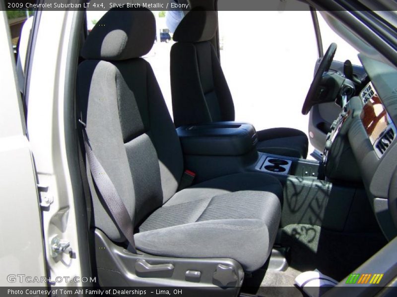 Silver Birch Metallic / Ebony 2009 Chevrolet Suburban LT 4x4