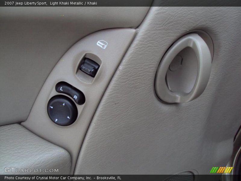 Light Khaki Metallic / Khaki 2007 Jeep Liberty Sport