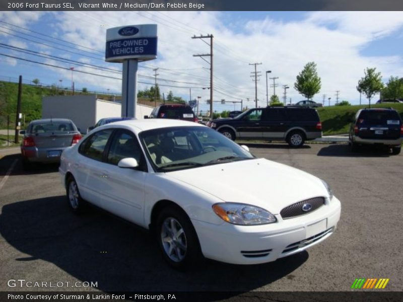 Vibrant White / Medium/Dark Pebble Beige 2006 Ford Taurus SEL