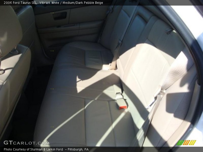 Vibrant White / Medium/Dark Pebble Beige 2006 Ford Taurus SEL