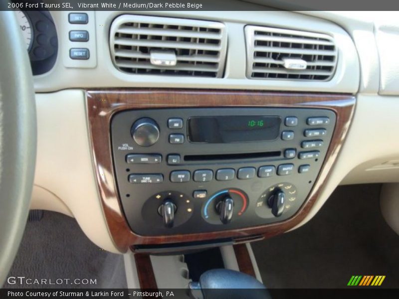 Vibrant White / Medium/Dark Pebble Beige 2006 Ford Taurus SEL