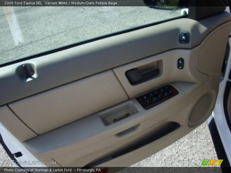 Vibrant White / Medium/Dark Pebble Beige 2006 Ford Taurus SEL