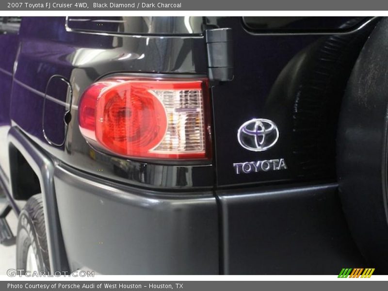 Black Diamond / Dark Charcoal 2007 Toyota FJ Cruiser 4WD