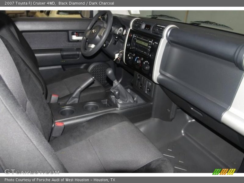Black Diamond / Dark Charcoal 2007 Toyota FJ Cruiser 4WD
