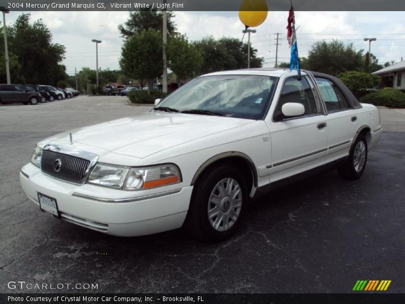 Vibrant White / Light Flint 2004 Mercury Grand Marquis GS