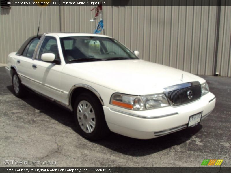Vibrant White / Light Flint 2004 Mercury Grand Marquis GS
