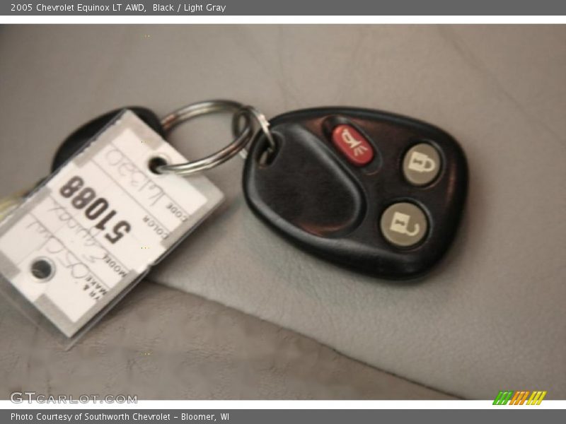Black / Light Gray 2005 Chevrolet Equinox LT AWD