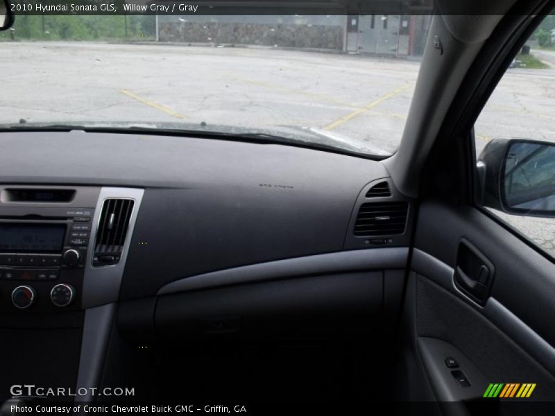 Willow Gray / Gray 2010 Hyundai Sonata GLS