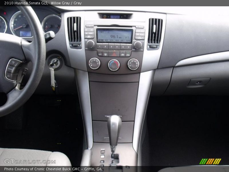 Willow Gray / Gray 2010 Hyundai Sonata GLS