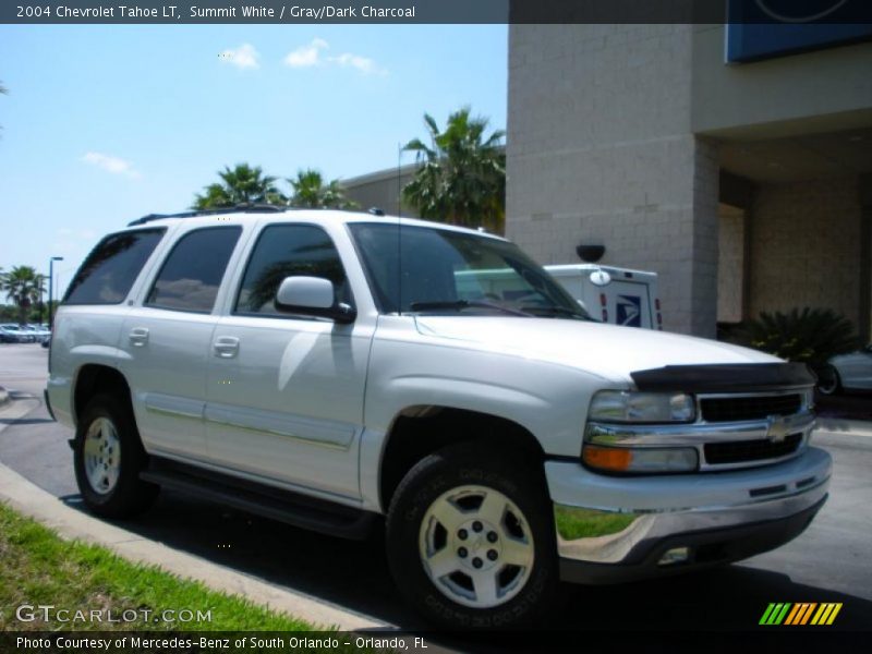 Summit White / Gray/Dark Charcoal 2004 Chevrolet Tahoe LT