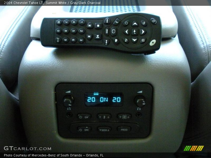 Summit White / Gray/Dark Charcoal 2004 Chevrolet Tahoe LT