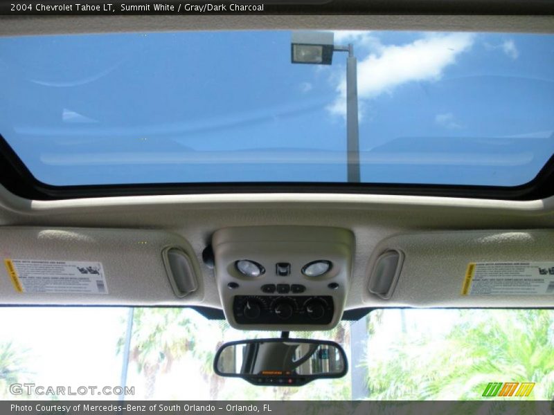 Summit White / Gray/Dark Charcoal 2004 Chevrolet Tahoe LT