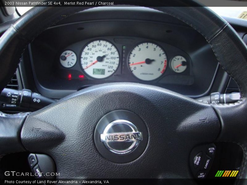 Merlot Red Pearl / Charcoal 2003 Nissan Pathfinder SE 4x4