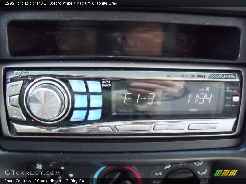 Oxford White / Medium Graphite Grey 1999 Ford Explorer XL