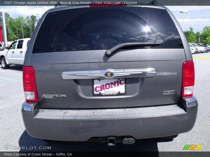 Mineral Gray Metallic / Dark Khaki/Light Graystone 2007 Chrysler Aspen Limited HEMI