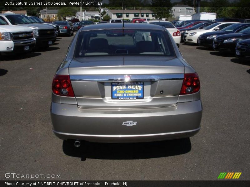 Pewter / Light Tan 2003 Saturn L Series L200 Sedan