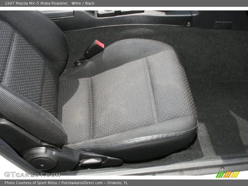 White / Black 1997 Mazda MX-5 Miata Roadster