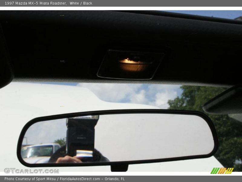 White / Black 1997 Mazda MX-5 Miata Roadster
