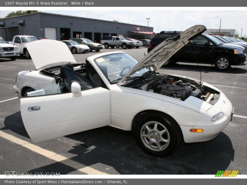 White / Black 1997 Mazda MX-5 Miata Roadster