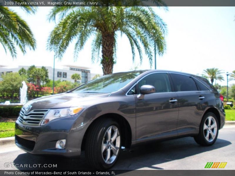Magnetic Gray Metallic / Ivory 2009 Toyota Venza V6