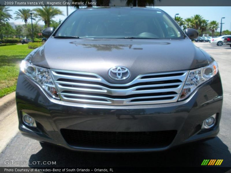 Magnetic Gray Metallic / Ivory 2009 Toyota Venza V6