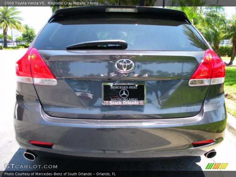 Magnetic Gray Metallic / Ivory 2009 Toyota Venza V6